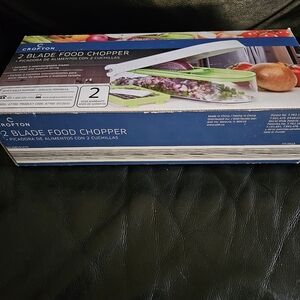 Portable food chopper